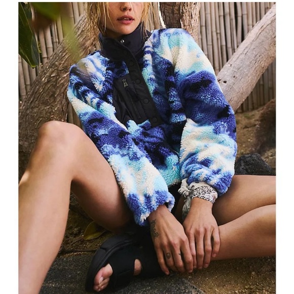 Free People Movement Rocky Ridge Pullover size Medium NWT Ocean Tie Dye Combo - Picture 2 of 7